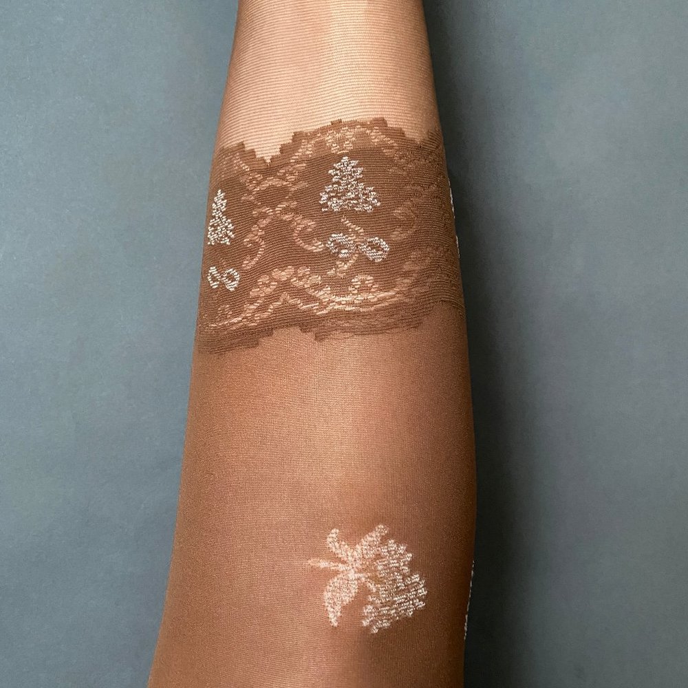 Nude Sheer Lace Detailing Stockings